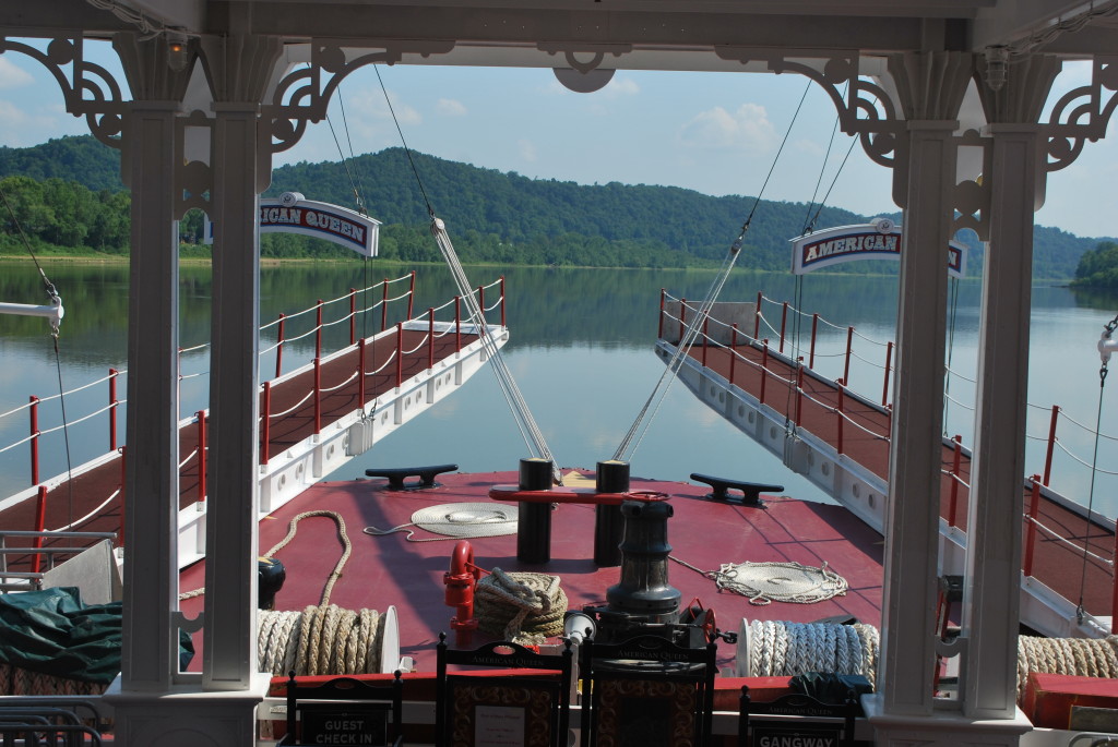 Mississippi & Ohio River Cruising: A Comparison of Two Great American Rivers