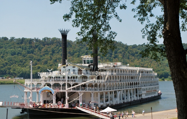 Giant Sternwheel Steamboat on Ole Man River, with American Queen Steamboat Company
