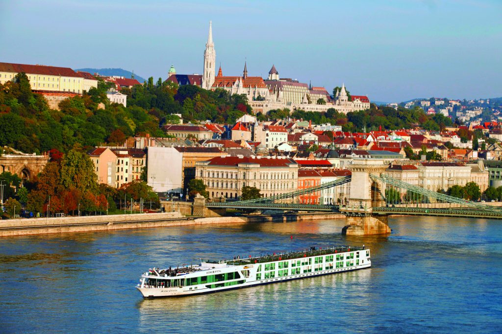 small boat danube cruises