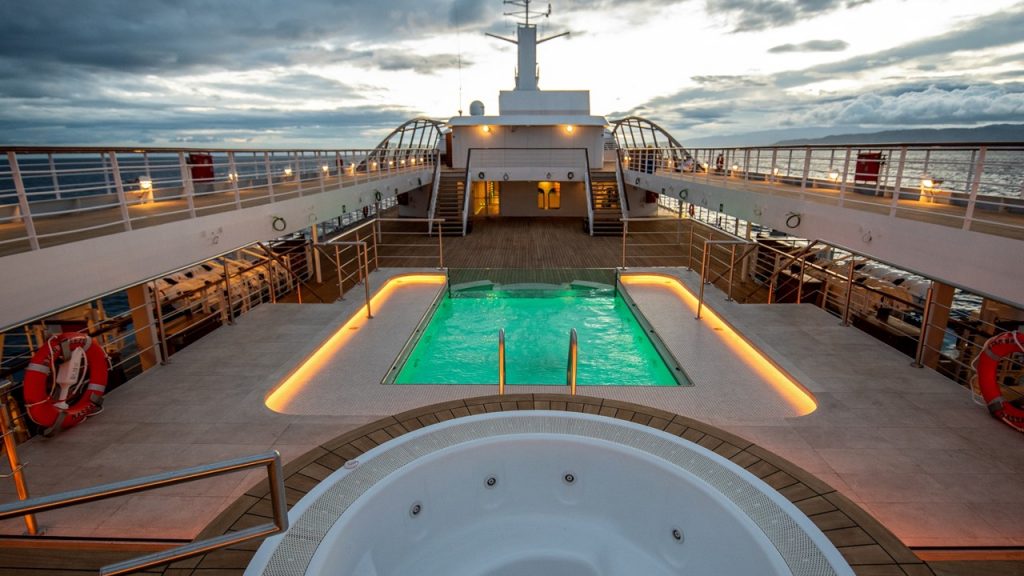 new pool on the Star Breeze.