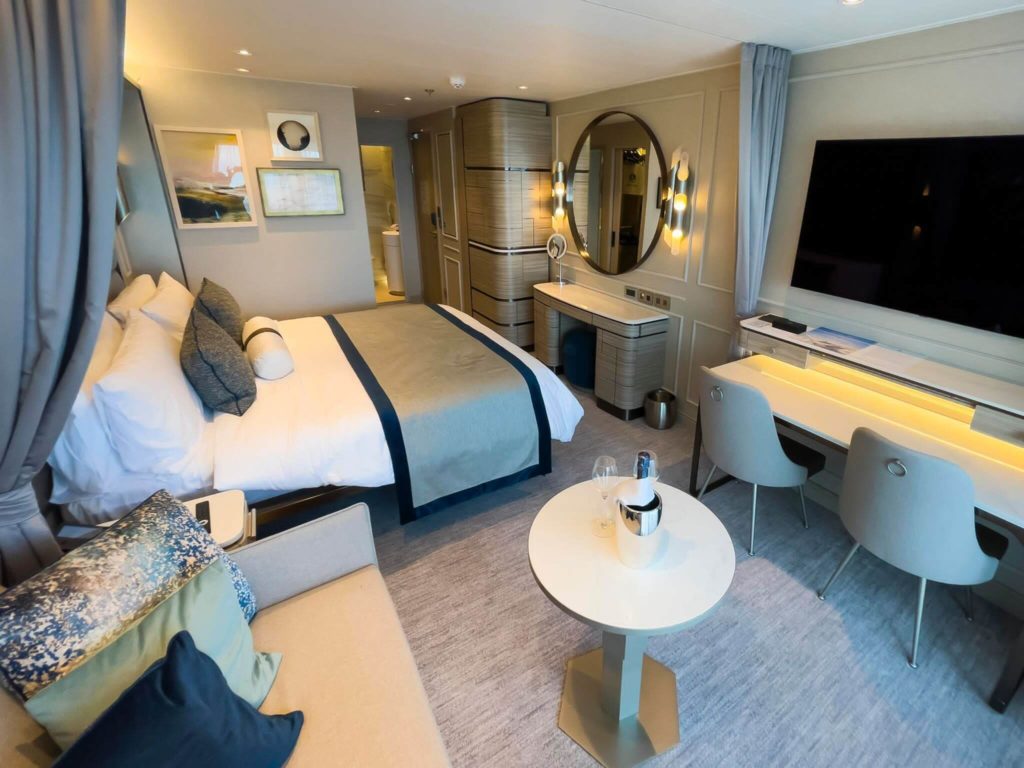 Crystal Endeavor deluxe suite