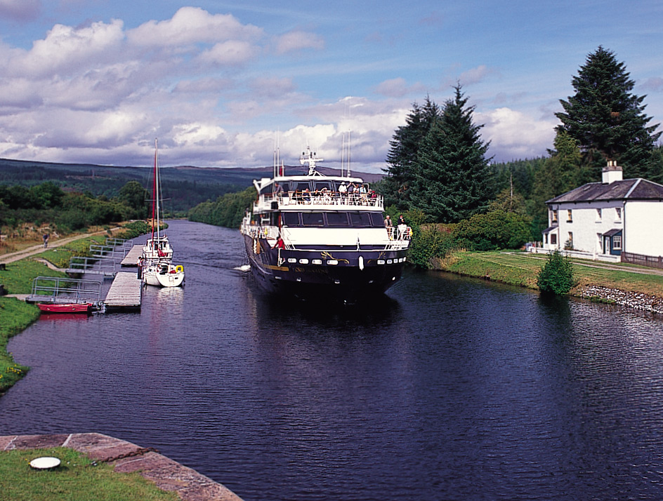 Small Ship Scottish Cruise aboard Lord of the Glens 