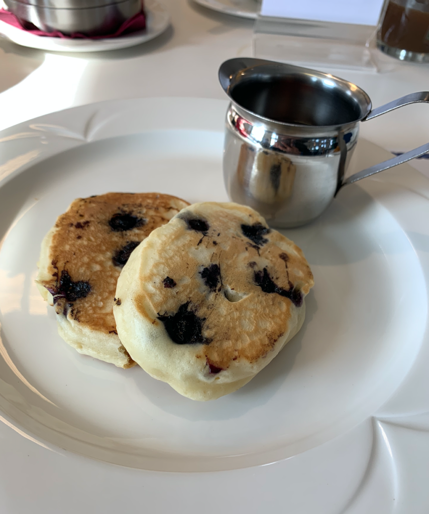 blueberry pancakes on Kawartha Voyagaeur