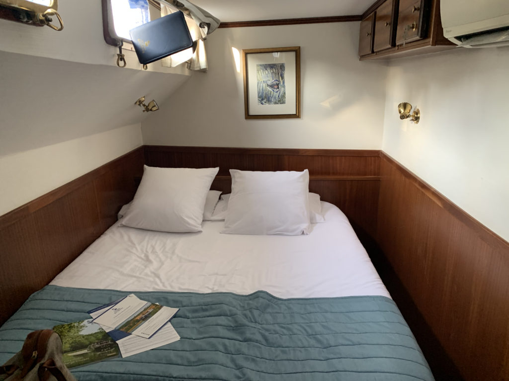 "Thym" cabin on Anjodi Canal du Midi hotel barge cruise