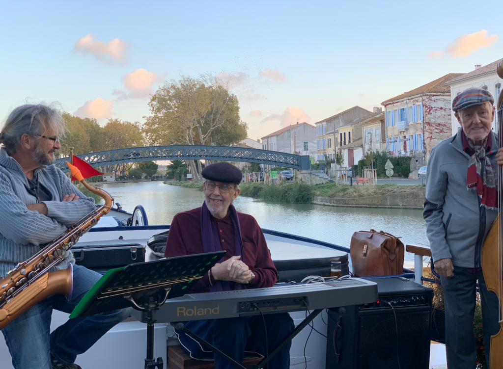 Jazz Trio on Anjodi hotel barge cruise