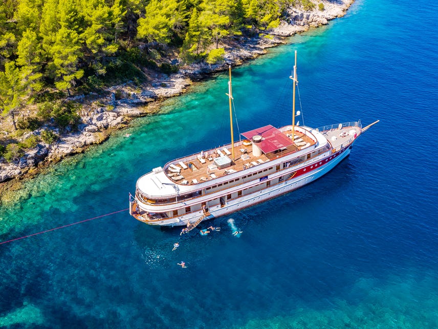 cruise ship in the "Elegance" category for Sail Croatia