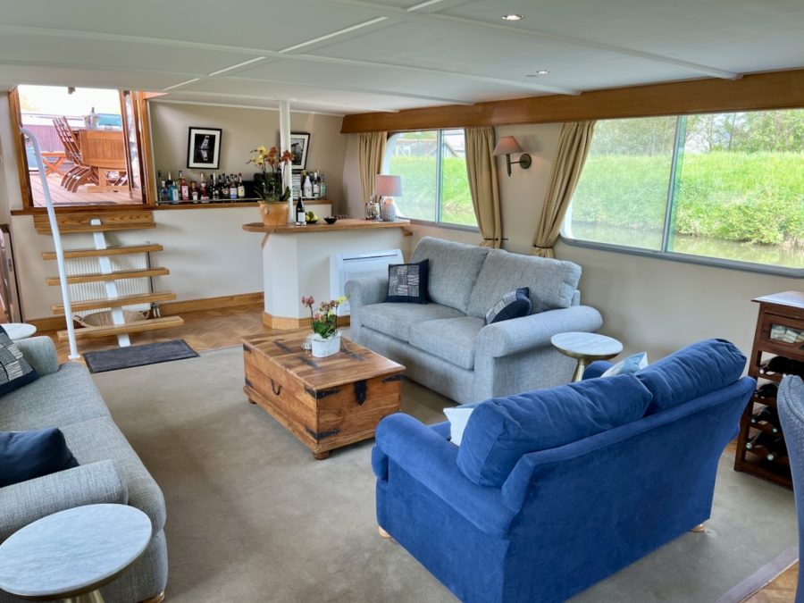 interior lounge and bar of Barge Meanderer