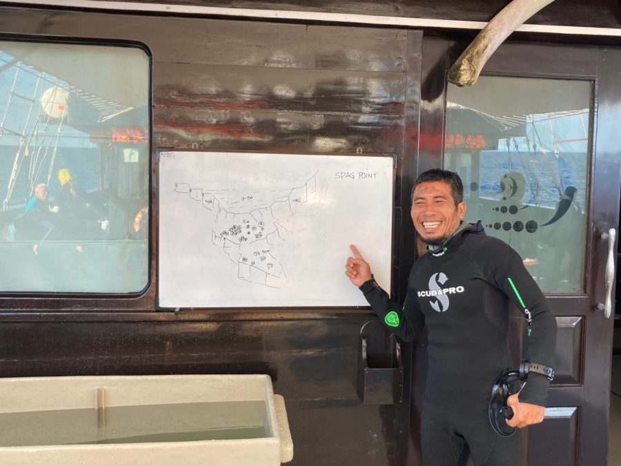 dive briefing by Jan aboard Dewi Nusantara