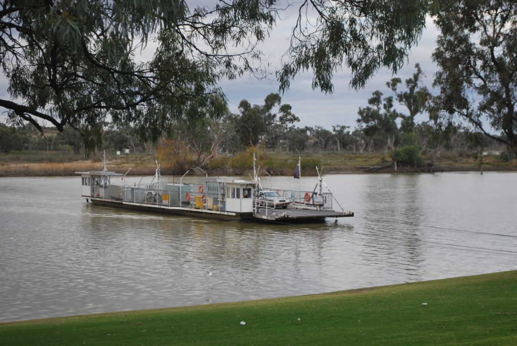 Australia's Murray River crossing