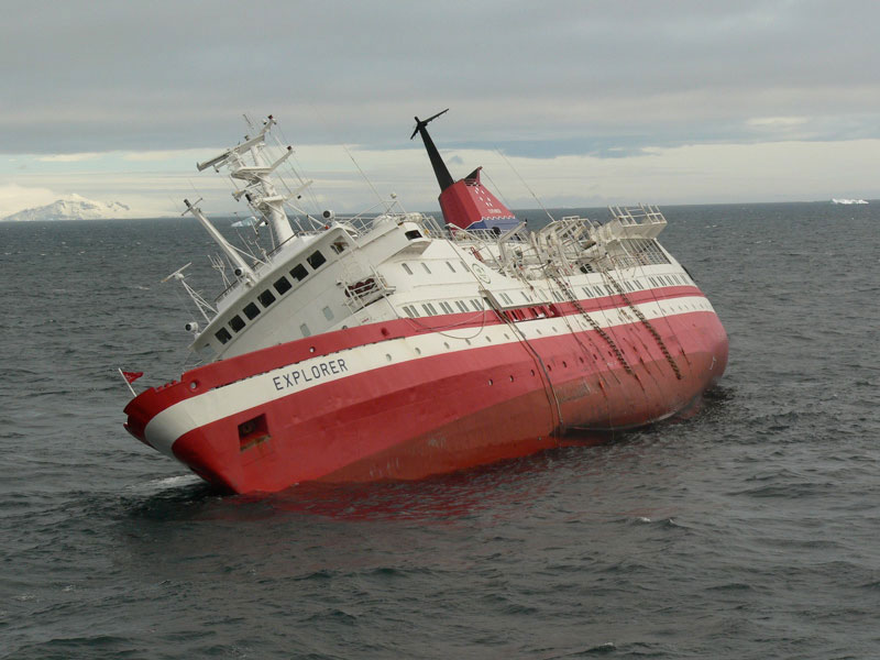 Antarctica Cruise Incidents include a 2007 sinking