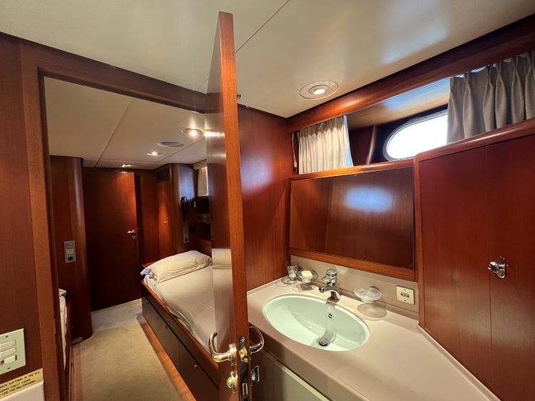 One of the four ensuite cabins of the Lucy Mary