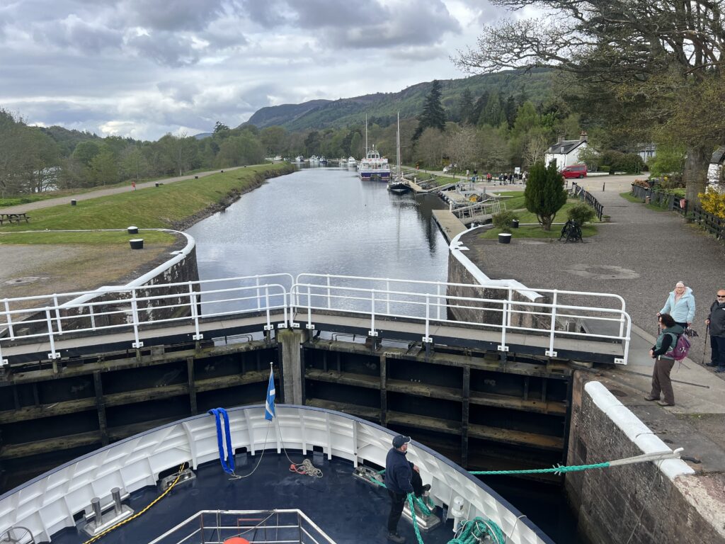 Lord of the Highlands squeezing through the Caledonian Canal