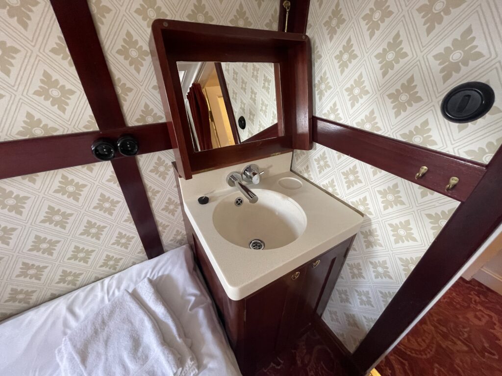 The sink of a cabin on MS Diana cruise on a Gota Canal