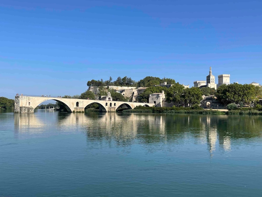 Pont Saint-Benezet on a Riverside Ravel cruise