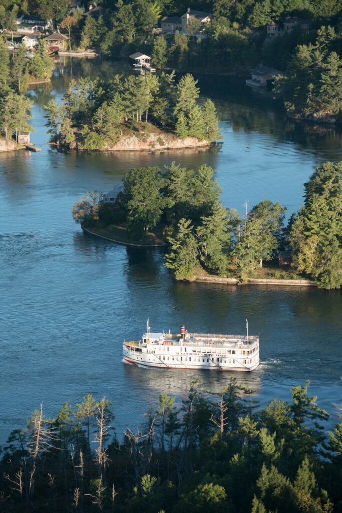 Overnight River Boat Cruising in Canada sails through the 1000 Islands