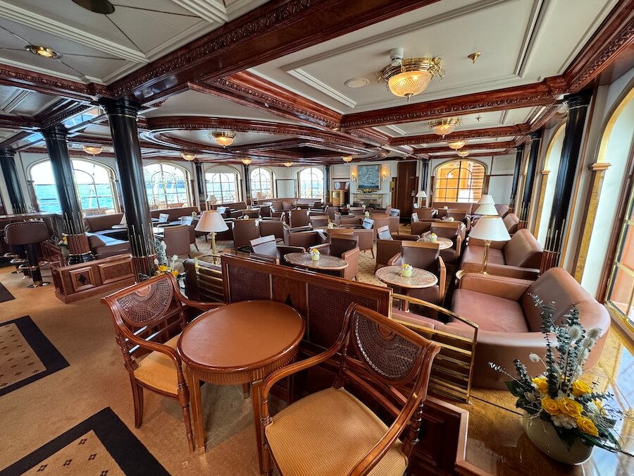 Sea Cloud II Expert Review includes details of the elegant Lounge