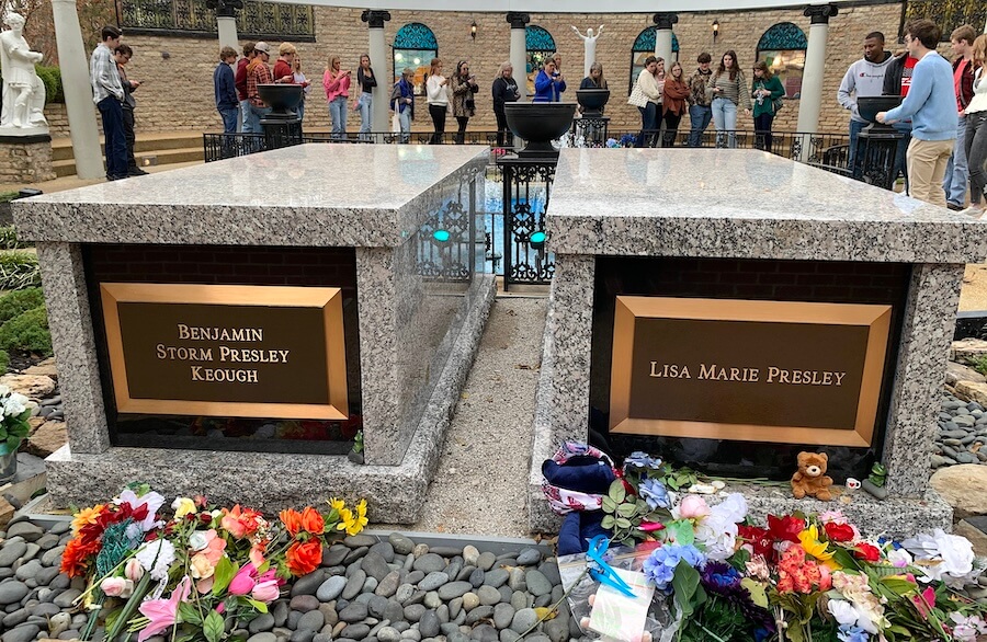  gravestones of Elvis's grandson and granddaughter.