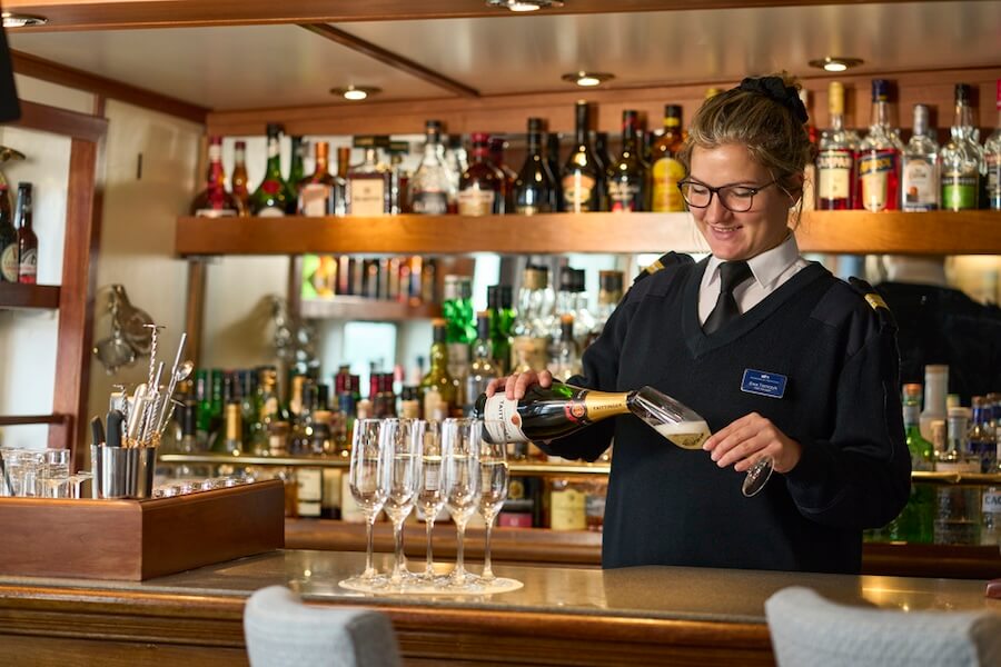 Hebridean Island Cruises offers welcome glass of champagne