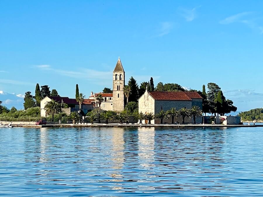 Croatia Yacht Cruise includes visits to Franciscan monastery and Church of St. Jerome on Prirovo peninsula