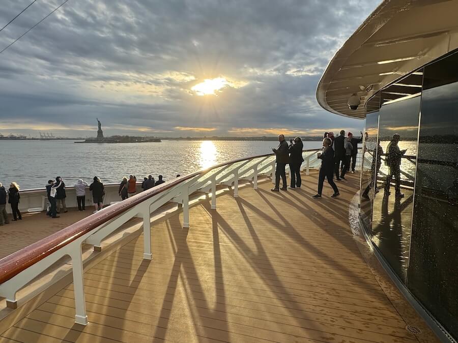  Seeing the Statue of Liberty on a Viking Eastern Seabourn & Canada cruise