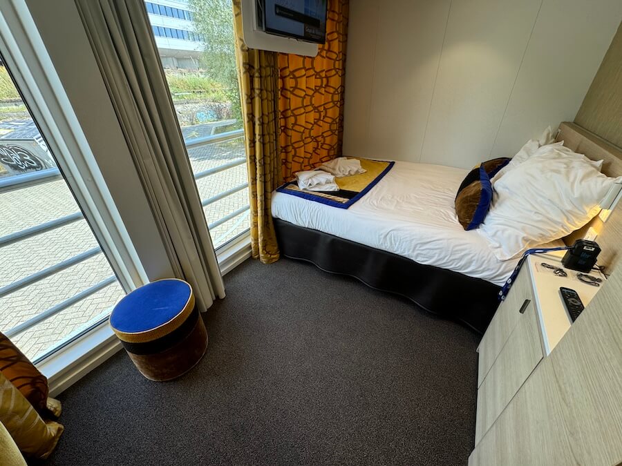 wheelchair access stateroom on CroisiEurope's MS Symphonie