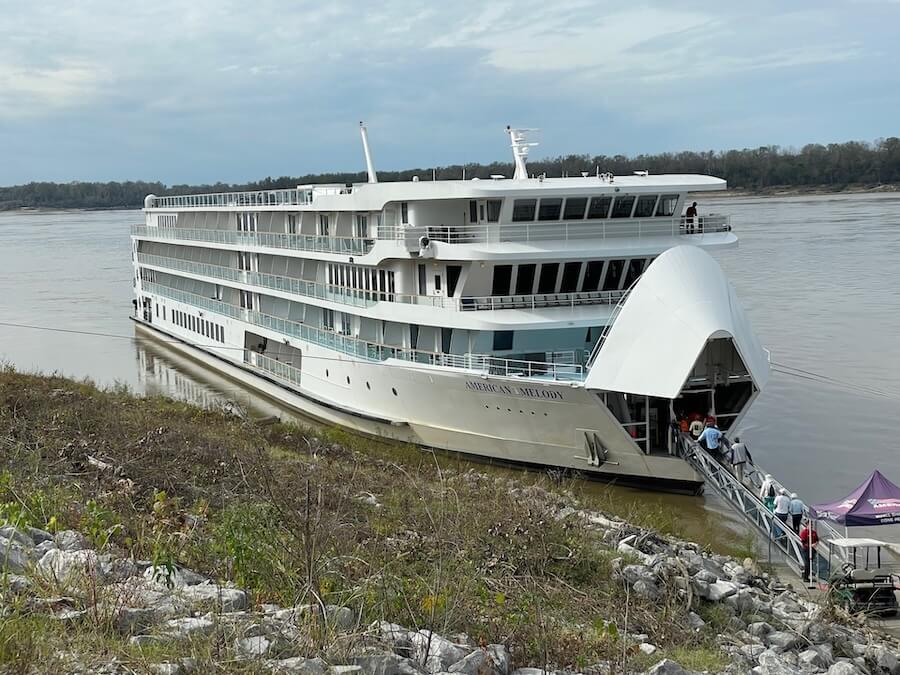 American Melody on a Mississippi River cruise