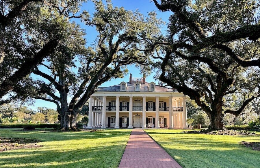 Oak Alley Plantation. Gorgeous antebellum homes