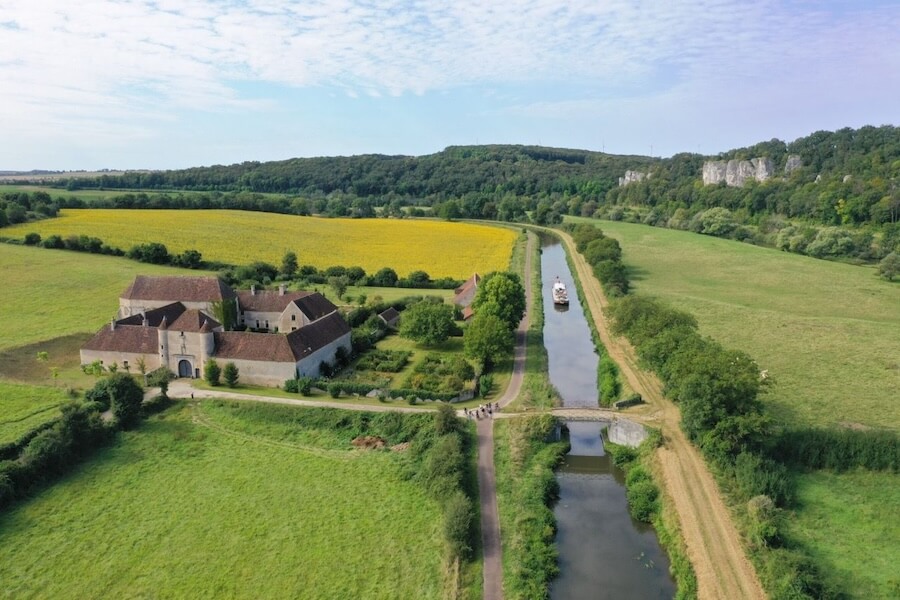 The Nivernais canal