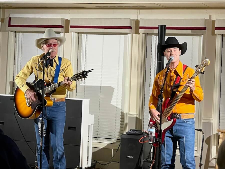 American Harmony Columbia and Snake Rivers Cruise — A Review of Scenic Riverboating on the Trail of Lewis and Clark 15 owboy songs on two evenings on American Harmony