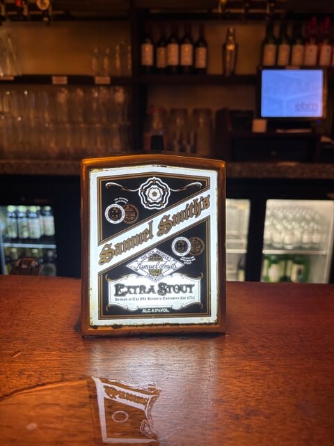 Historic London Pubs Tour includes a stop at Cheshire Cheese for an extra stout