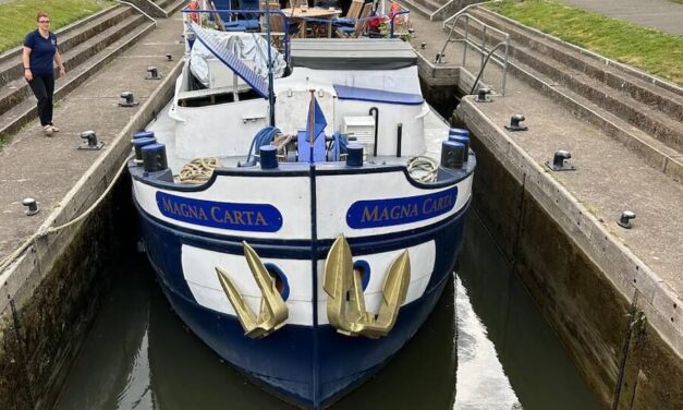 Magna Carta Barge — READER REVIEW of a Thames River Cruise