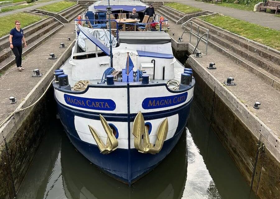 Magna Carta Barge — READER REVIEW of a Thames River Cruise