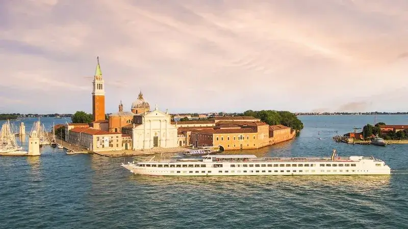 CroisiEurope Christmas Markets Cruises include offbeat itineraries like the Venetian lagoon