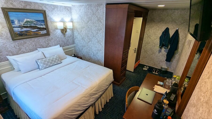 Victory Great Lakes Cruise — An Expert Review Of 10 Nights Cruising All Five 9 Victory Great Lakes cruise cabin #404