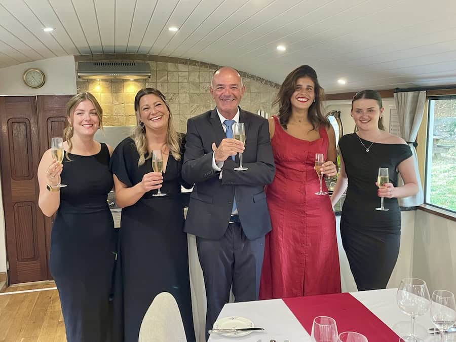 The crew of the Enchante — Beth, Hannah, Manu, Lea & Robyn