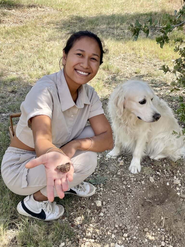 Clemence & Soika hunting for truffle on a Canal du Midi cruise