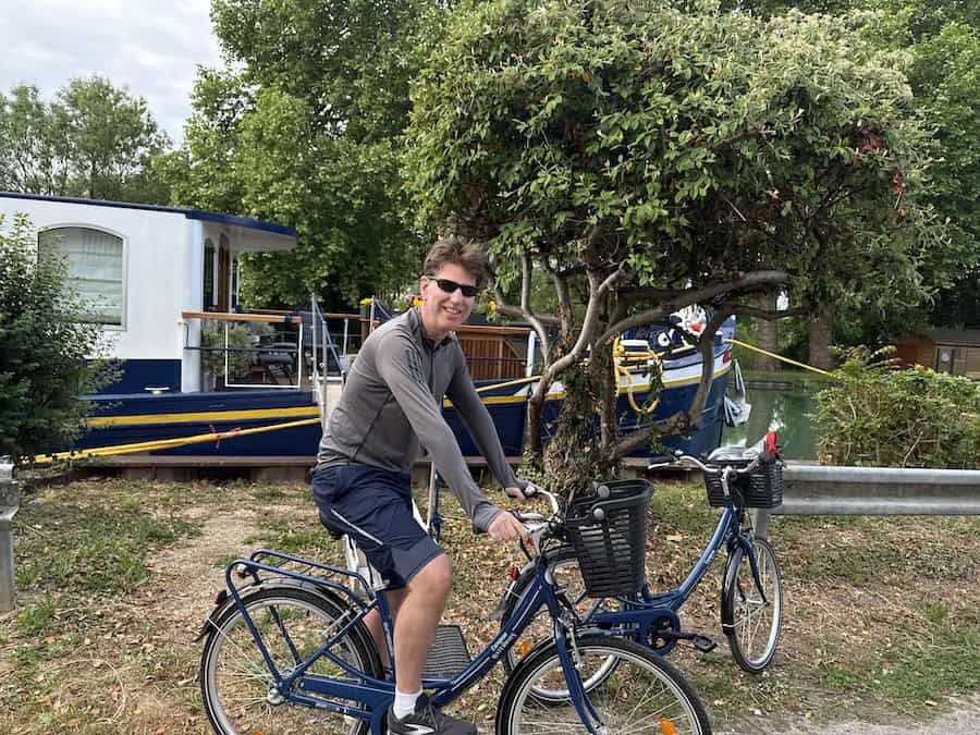Marne Canal Barge Cruise Review covers the cyccling opportunities