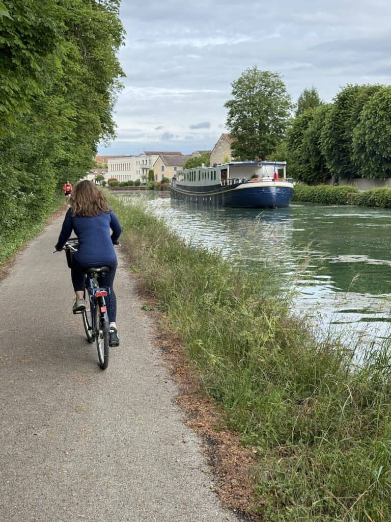 Marne Canal Barge Cruise Review covers cycling alond the tow path