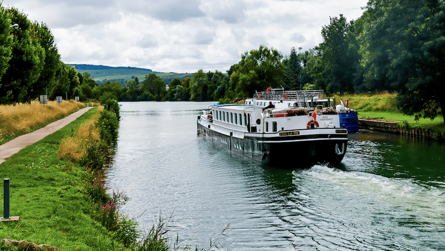 View of C’est La Vie from the towpath.