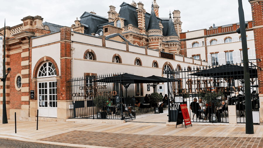 Exploring the famed Avenue de Champagne in Éperna