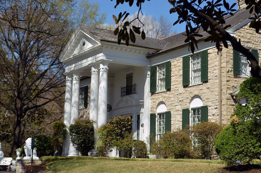 Complete Mississippi River Cruise (2026): A Review Of 21 Nights Aboard American Serenade 20 Complete Mississippi River cruise visits Memphis to see Graceland