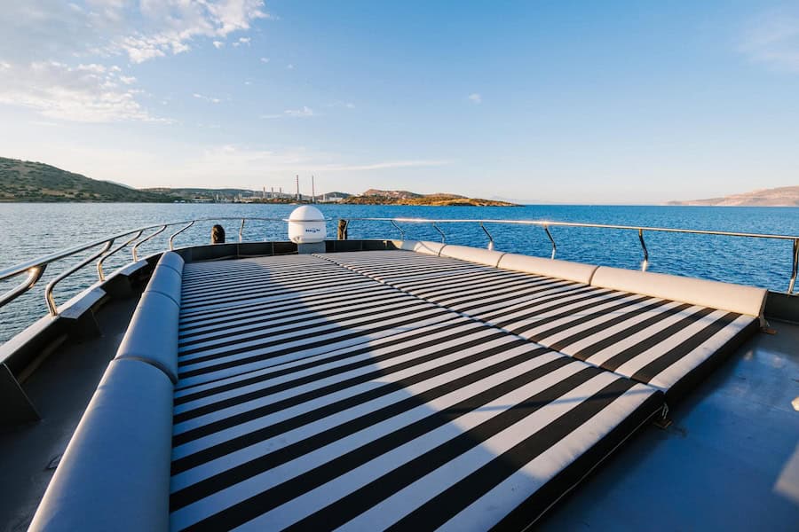 Starstruck Lounge aboard the Gemaya