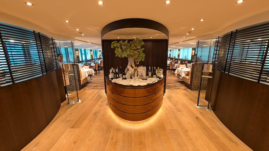 With just 90 (out of a max of 156) passengers on board our February cruise, the dining venues and lounge always had plenty of prime seating