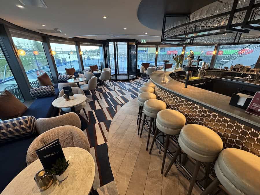 German, Dutch & Belgian Waterways cruise review of Viva Enjoy, here the bar