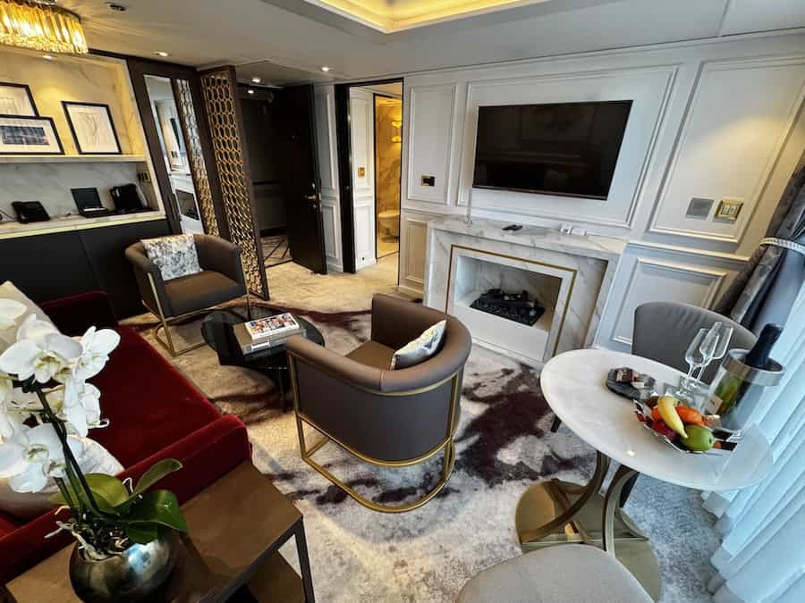 Holland & Belgium Riverside Cruise review details the suites categories