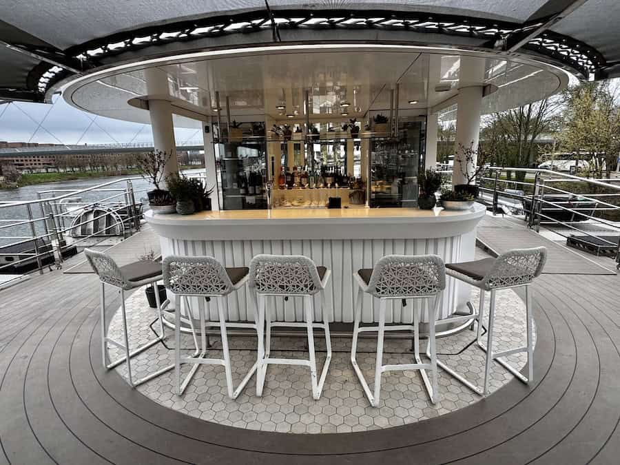 Holland & Belgium Riverside Cruise review covers the lounges and bars