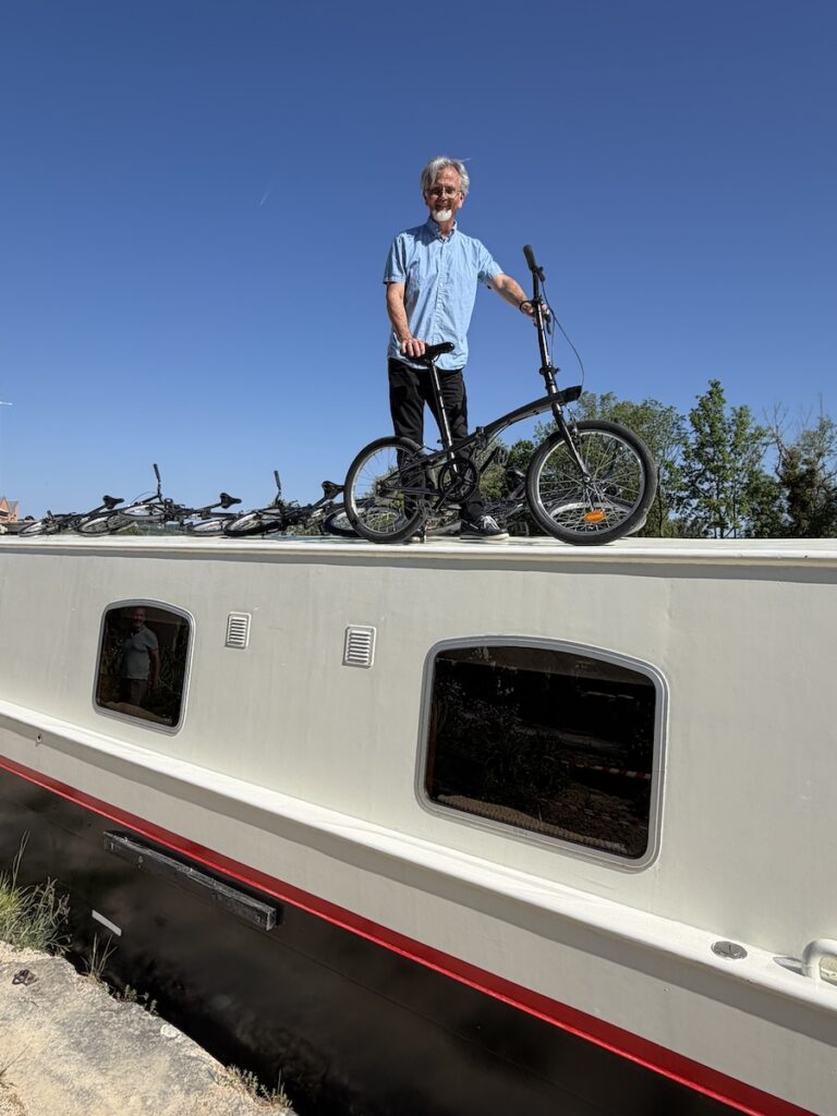 This French Barge Is Different (2026 REVIEW) — Choose The Savoir Vivre On The Burgundy Canal For The Cycling & Dinners Ashore 6 Bikes are stored on top of the Savoir Vivre