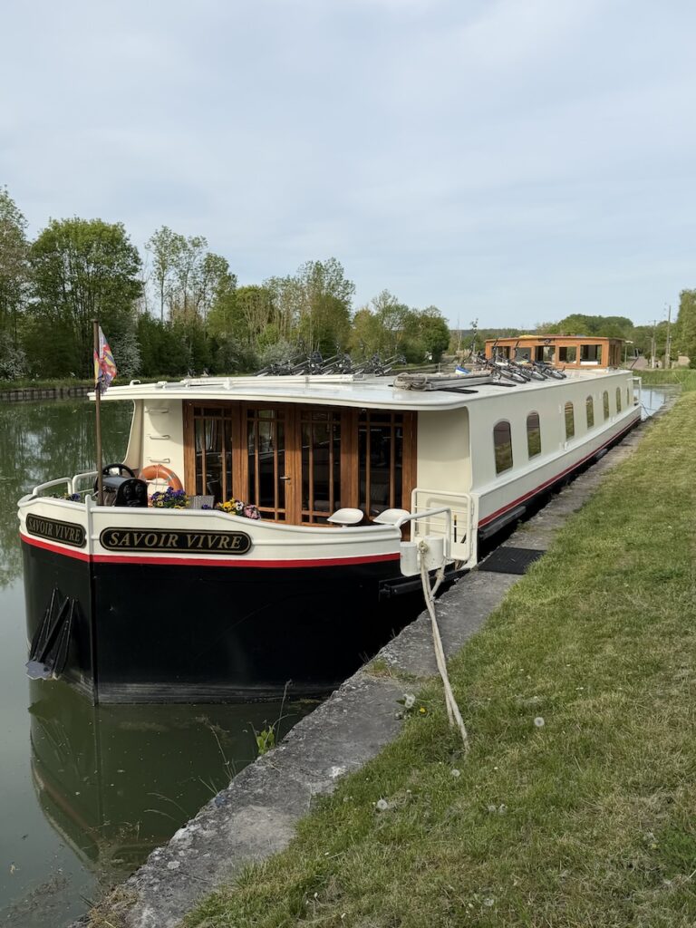 This French Barge Is Different (2026 REVIEW) — Choose The Savoir Vivre On The Burgundy Canal For The Cycling & Dinners Ashore 11 The Savoir Vivre.